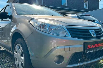 Dacia Sandero 140.000 km 1.950 &euro; Westoverledingen 26810