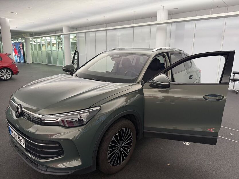 VW Tiguan 27.000 km 38.500 € Hamburg 20359
