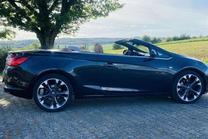 Opel Cascada 117.000 km 11.800 &euro; Hainburg 63512