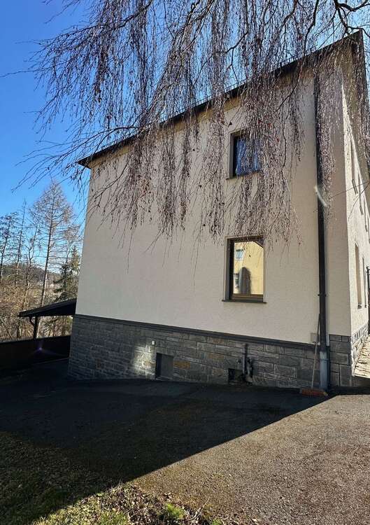 Haus zum Kaufen in Weischlitz 199.000 € 163 m²