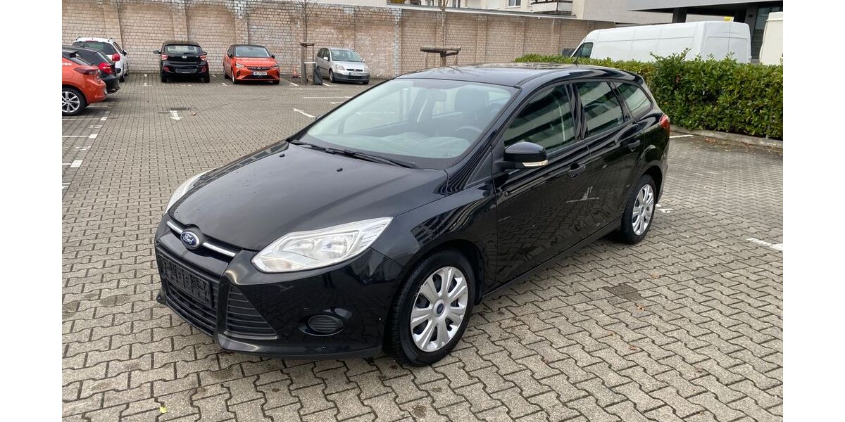 Ford Focus 122.000 km 4.600 &euro; Köln 50739