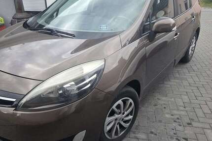 Renault Scenic 121.000 km 3.300 &euro; Naumburg 06618