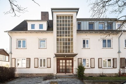 Sehr schöne, neu renovierte 4 - Zimmer Wohnung in bevorzugter Wohnlage von Bad Wildungen
