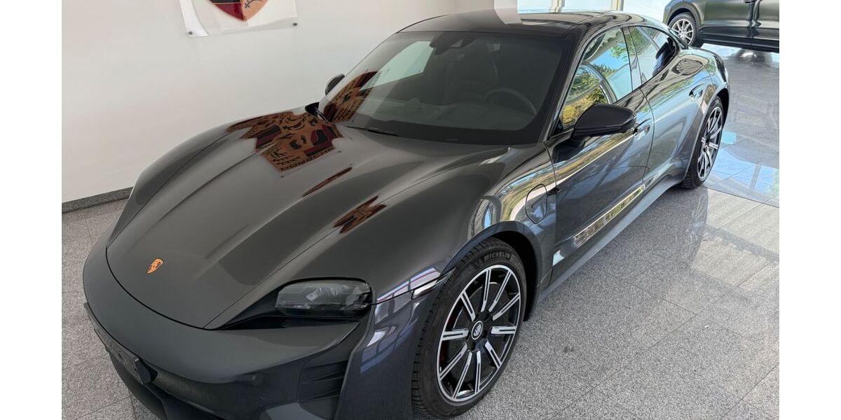Porsche Taycan 31.260 km 71.980 &euro; Hallbergmoos 85399