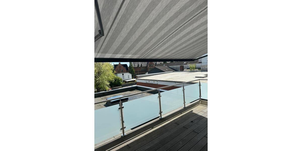 Einfamilienhaus Schleswig - 9 Zimmer, 257 m&sup2;, 2.250&euro; | Angebot:26458911