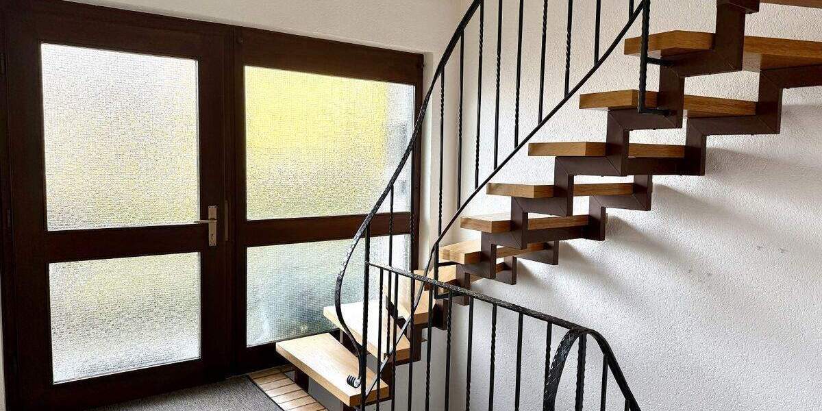 Einfamilienhaus Vöhringen - 7 Zimmer, 201 m&sup2;, 549.000&euro; | Angebot:24855518