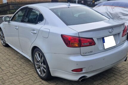 Lexus IS 350 72.000 km 16.999 € Lohra 35102