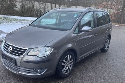 VW Touran 182.000 km 3.999 &euro; Illingen/Schützingen 75428