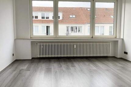 Renovierte 2 Zimmer zum Wohlfühlen: guter Schnitt, gute Lage, Wannenbad, separate Küche, Abstellraum 2 zimmer