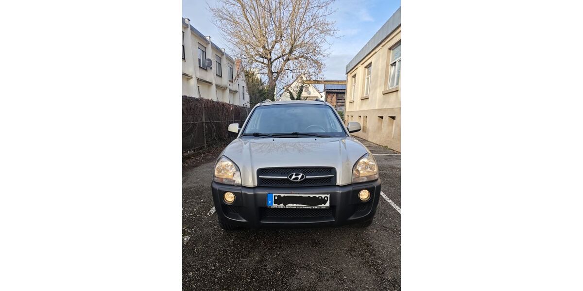 Hyundai TUCSON 99.200 km 5.299 &euro; Stuttgart 70195