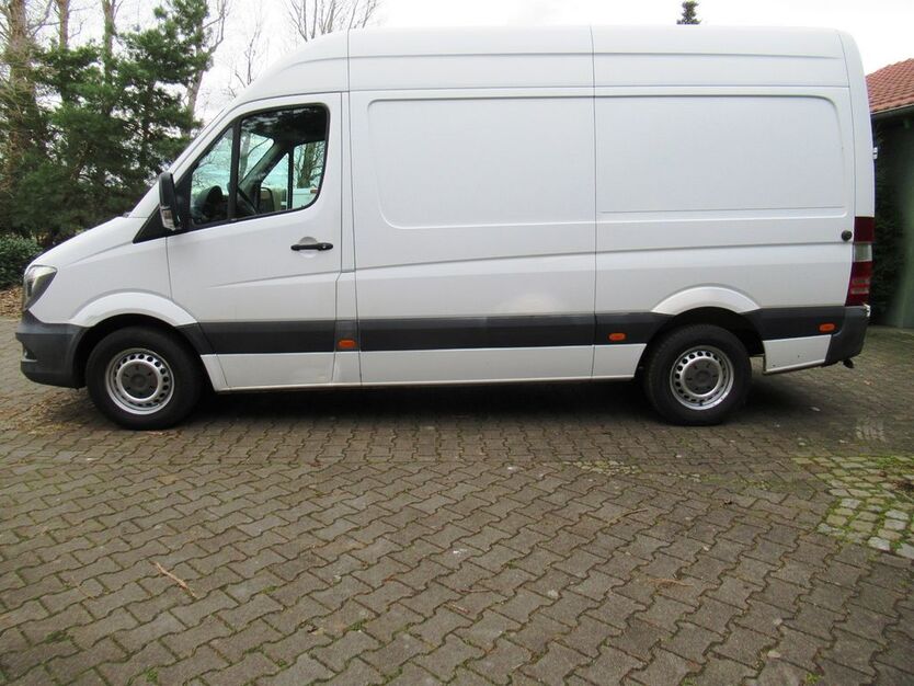 Mercedes-Benz Sprinter 270.000 km 10.980 € Gröbern bei Meissen 01689