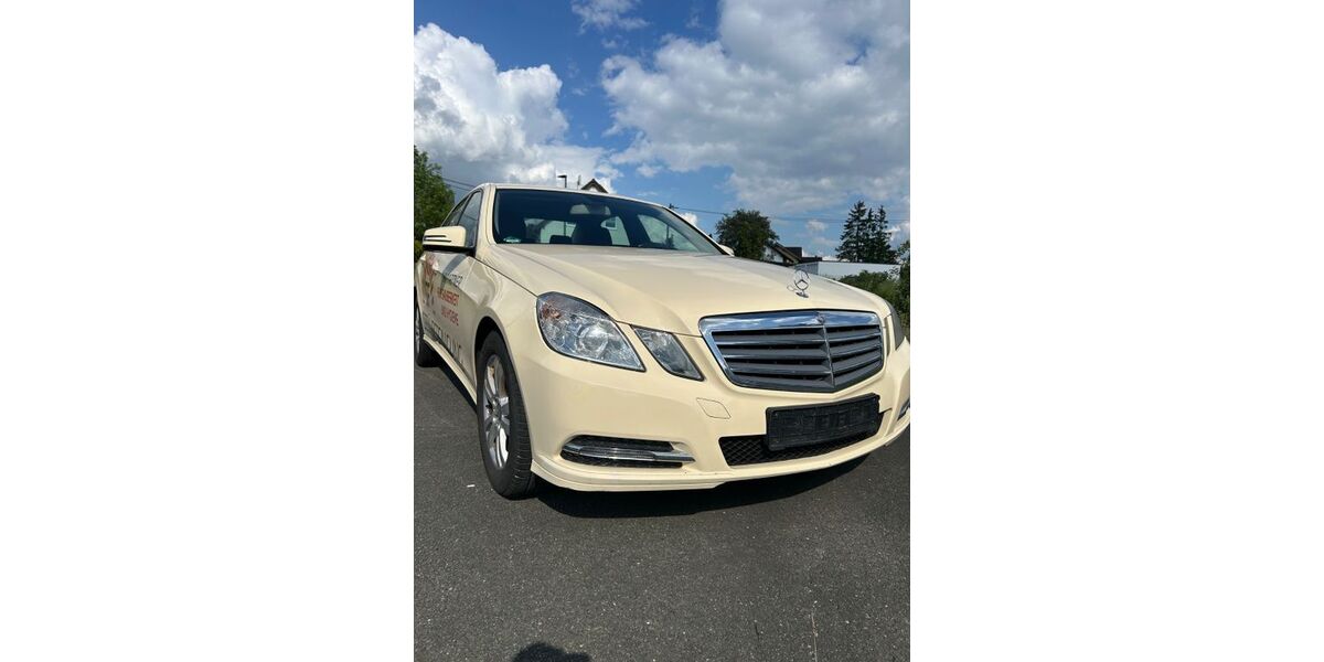 Mercedes-Benz E 200 458.928 km 3.450 &euro; Döhlau/Tauperlitz 95182