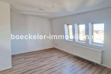 Wohnung Naumburg (Saale) - 3 Zimmer, 73 m&sup2;, 435&euro; | Angebot:25538316