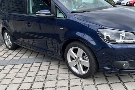 VW Touran 96.200 km 10.900 &euro; Schwarzenfeld 92521