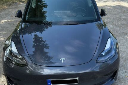 Tesla Model 3 41.180 km 27.499 € Gaildorf 74405