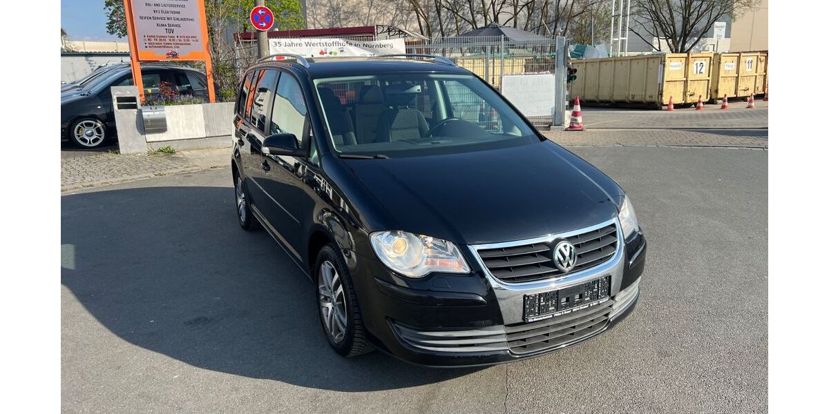 VW Touran 238.000 km 2.950 &euro; Nürnberg 90431