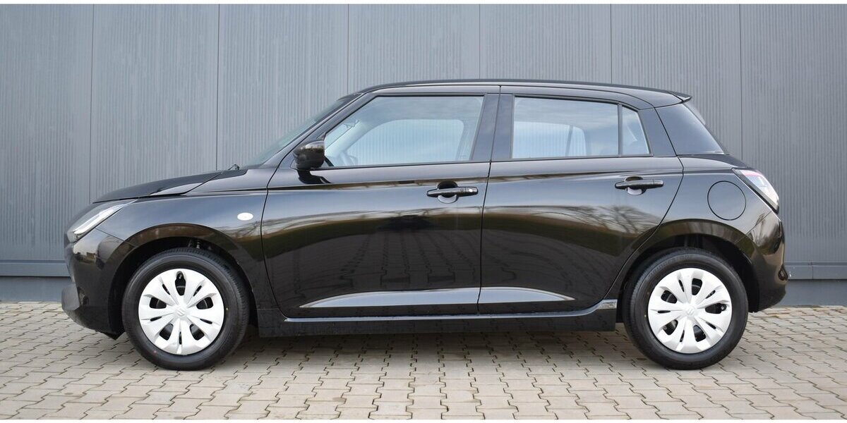 Suzuki Swift Club 1.2l M/T Dualjet Hybrid 9.769 km 15.480 &euro; Höchberg-Würzburg 97204