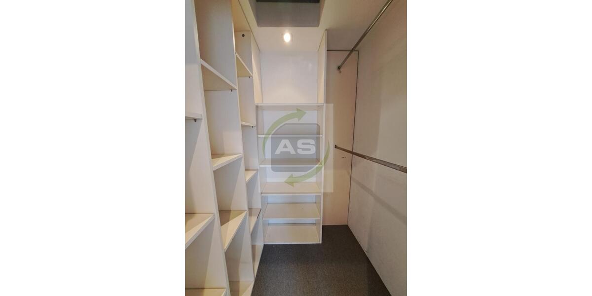 Dachgeschoßwohnung Zwickau - 2 Zimmer, 58 m&sup2;, 349&euro; | Angebot:24877898