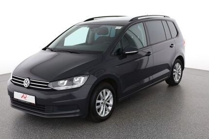 VW Touran 148.359 km 17.880 &euro; Berlin 12103