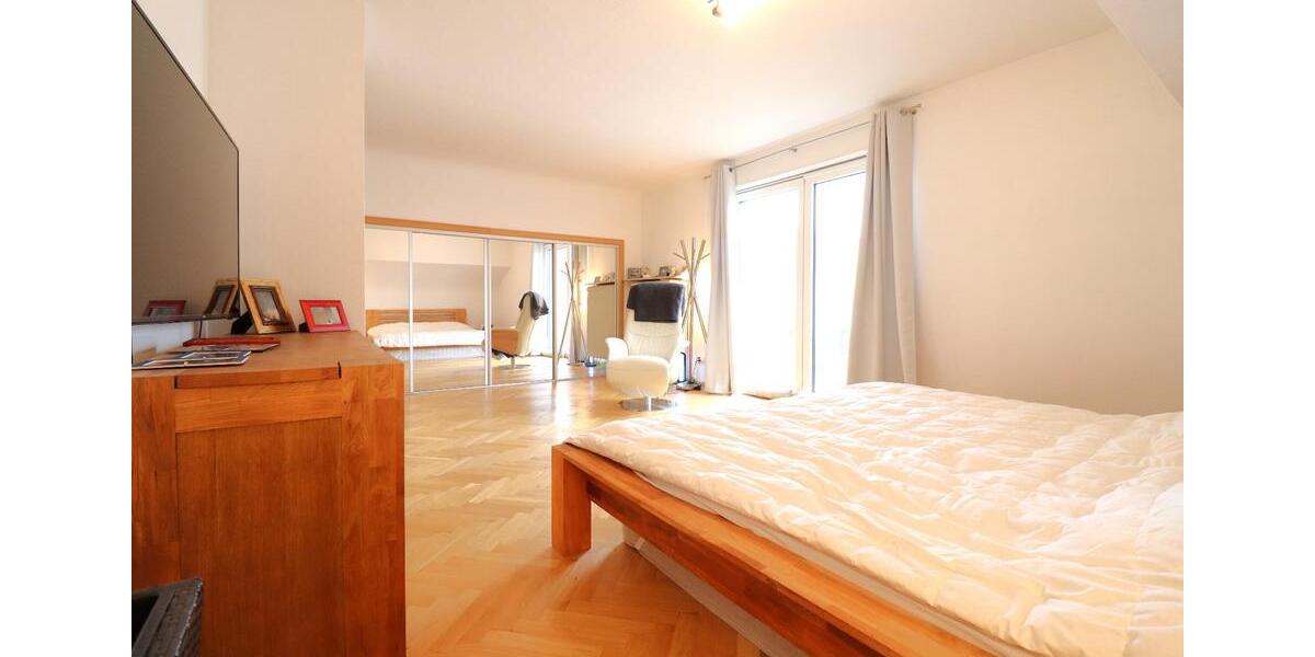 Einfamilienhaus Schwabach - 5 Zimmer, 220 m&sup2;, 2.700&euro; | Angebot:26232015