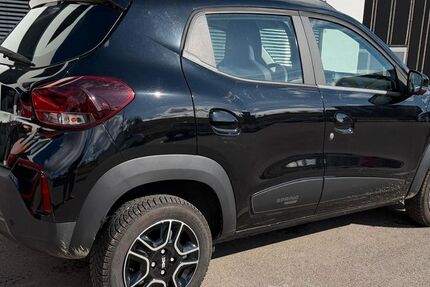 Dacia Spring 12.000 km 12.500 &euro; Metzingen 72555