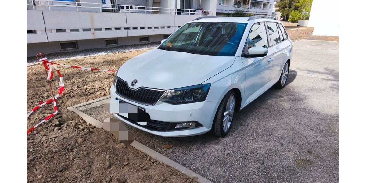 Skoda Fabia 82.500 km 9.899 &euro; Memmingen 87700