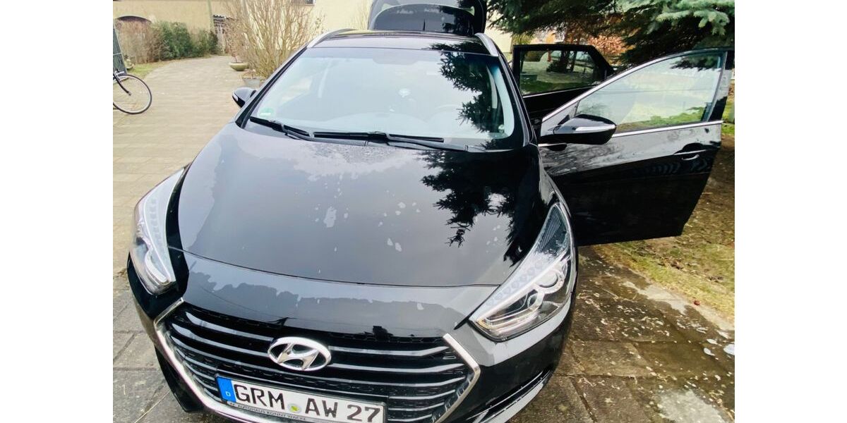 Hyundai i40 210.000 km 5.700 &euro; Grimma 04688