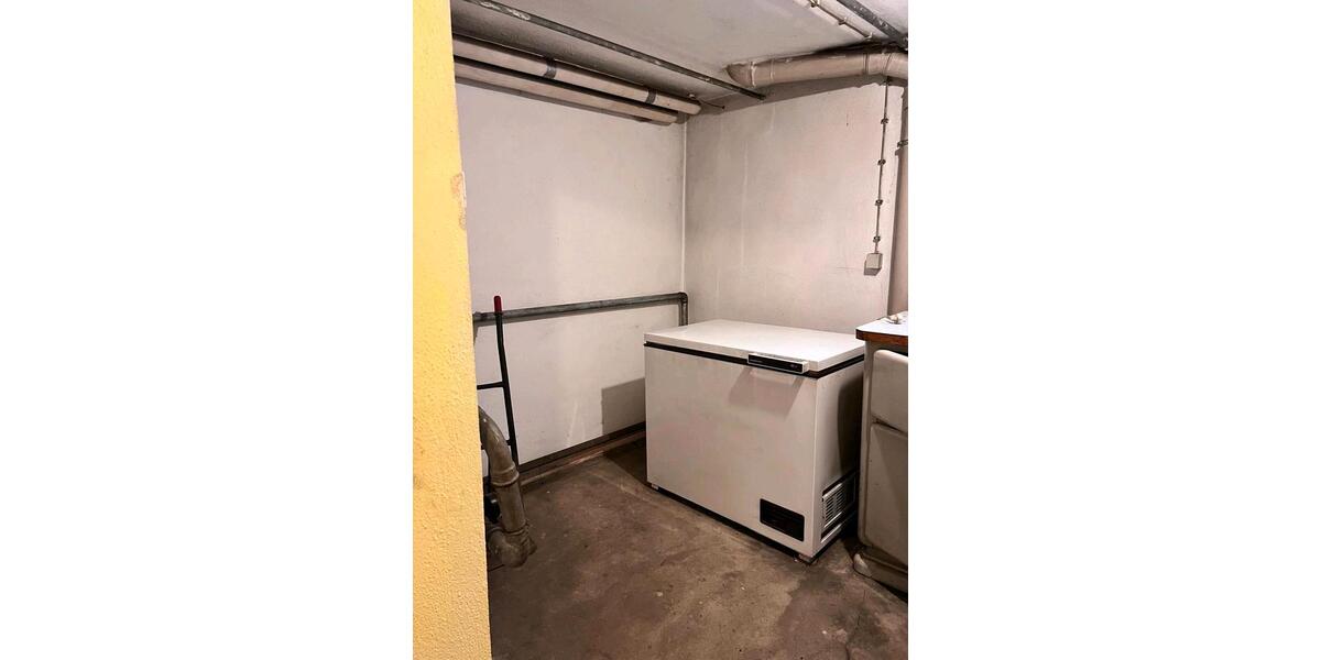 Einfamilienhaus Hagenbüchach - 9 Zimmer, 140 m&sup2;, 950&euro; | Angebot:26048197