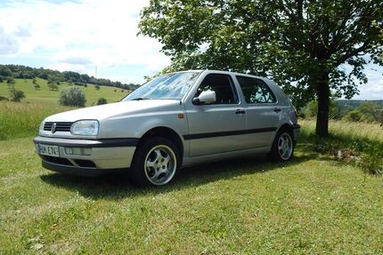 VW Golf 77.000 km 3.500 &euro; Mandelbachtal 66399