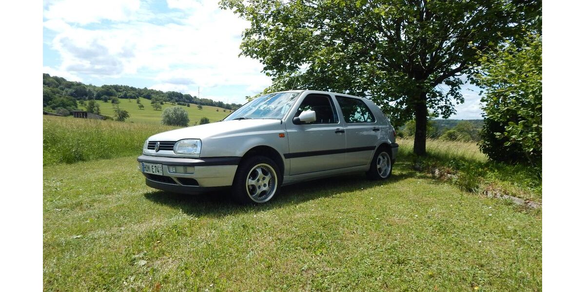 VW Golf 77.000 km 3.500 &euro; Mandelbachtal 66399
