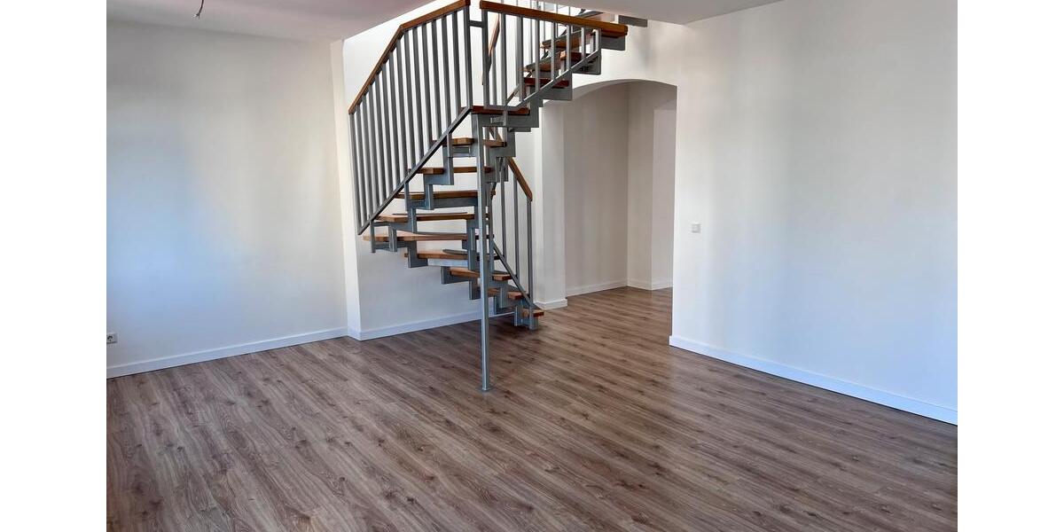 Maisonettenwohnung Görlitz Biesnitz - 4 Zimmer, 140 m&sup2;, 1.250&euro; | Angebot:26396293