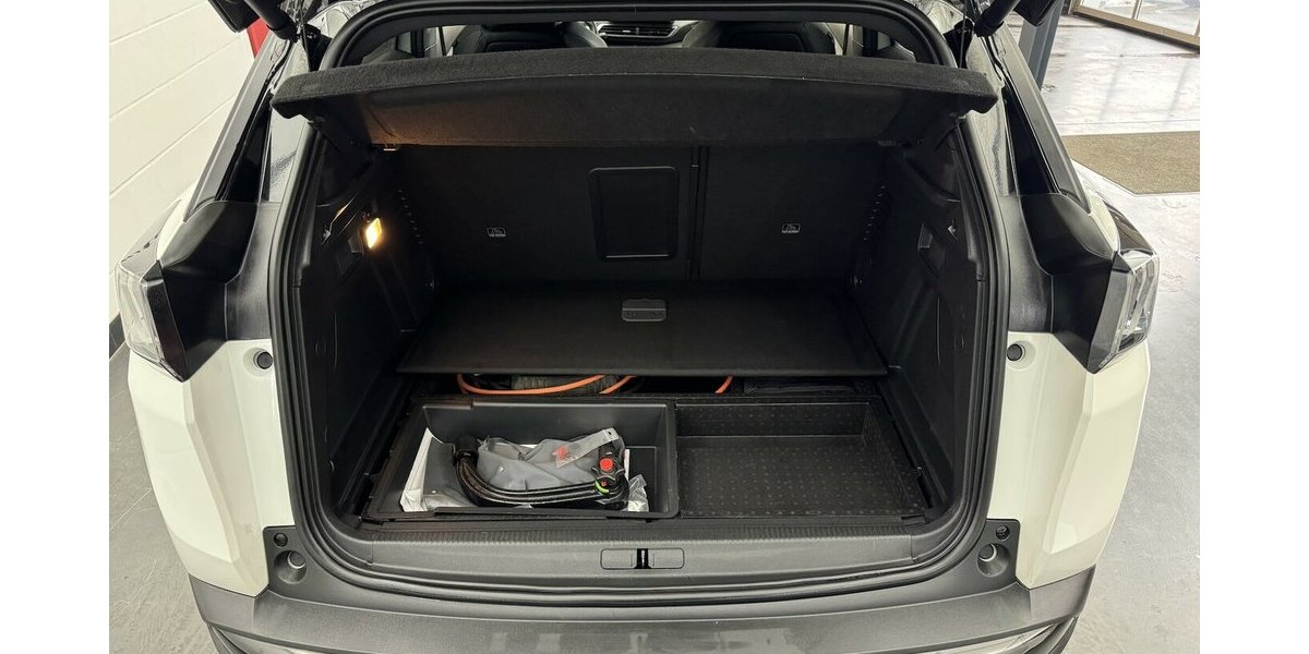 Peugeot 3008 300 GT Plug-In Hybrid 4 1.Hand AHK 59.990 km 23.280 &euro; Lich 35423