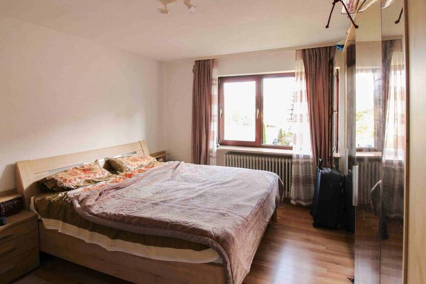 Teilvermietetes MFH mit 4 Einheiten und Top-Potenzial in Sackgassenlage zur flexiblen Nutzung 1 zimmer