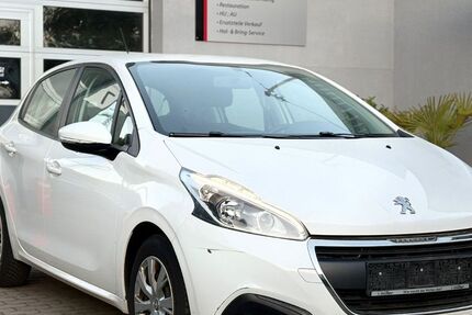 Peugeot 208 125.000 km 4.390 &euro; Beckingen 66701