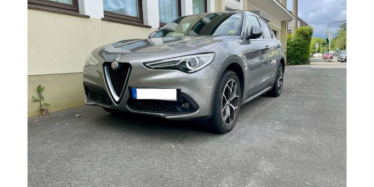 Alfa Romeo Stelvio 97.000 km 21.300 &euro; Wuppertal 42287
