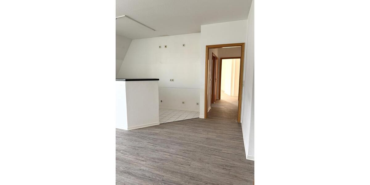 Dachgeschoßwohnung Magdeburg Nordwest - 2 Zimmer, 55 m&sup2;, 400&euro; | Angebot:25415665