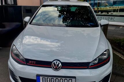 VW Golf 142.800 km 16.600 &euro; Bonn 53228