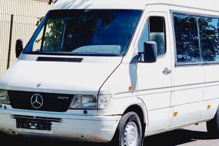 Mercedes-Benz Sprinter 181.445 km 5.950 &euro; Berlin 13629