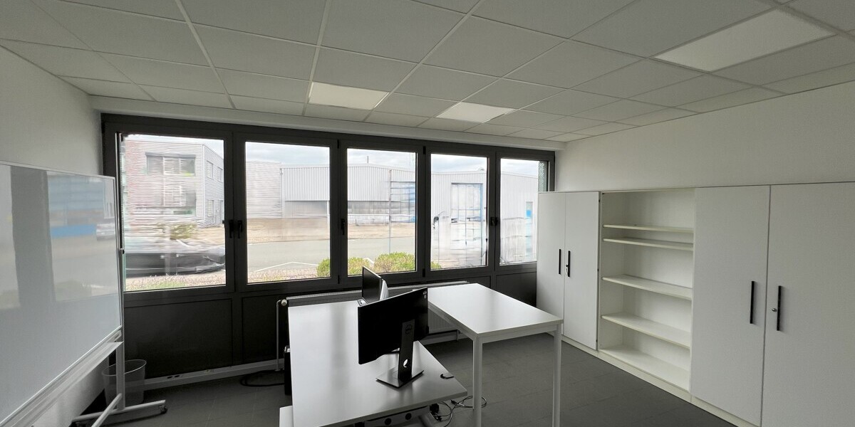 Lager-Produktionsanlage mit Büro in Lübbecke zimmer