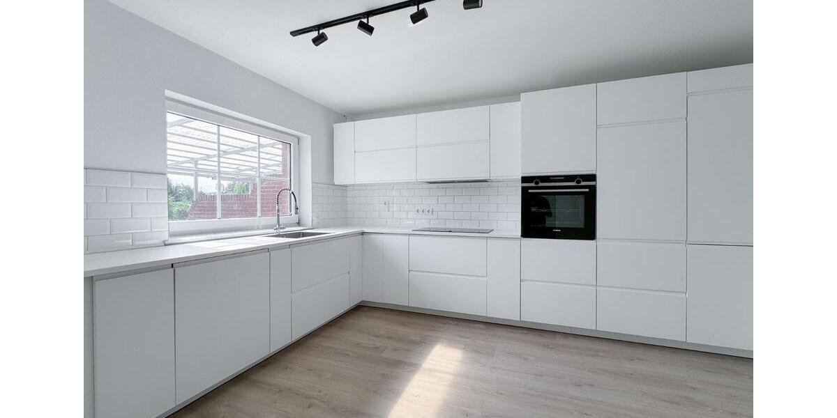 Charmante Mehrfamilien-Doppelhaushälfte mit Keller | Saniert 7 zimmer