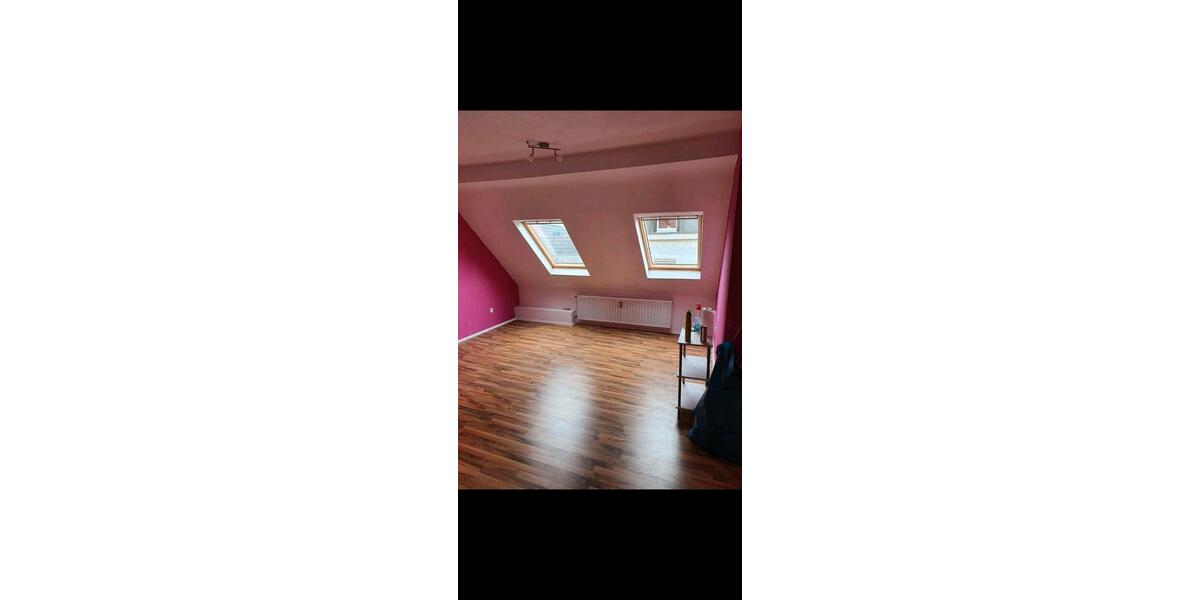 3 Zimmer Dachgeschosswohnung zu Vermieten 3 zimmer