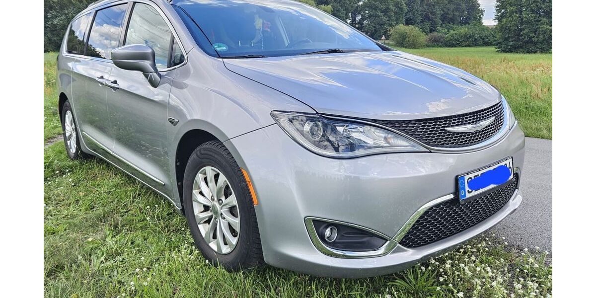 Chrysler Pacifica 135.000 km 21.900 &euro; Neuenhagen 15366