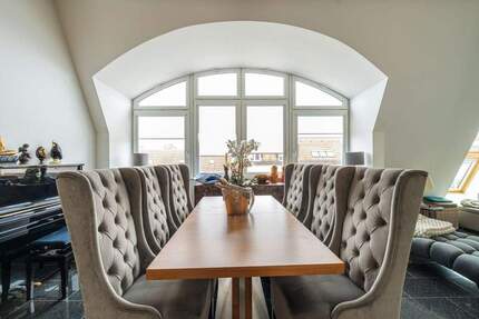 Bezaubernde Luxus-Dachgeschosswohnung nahe Winterfeldtplatz 4 zimmer