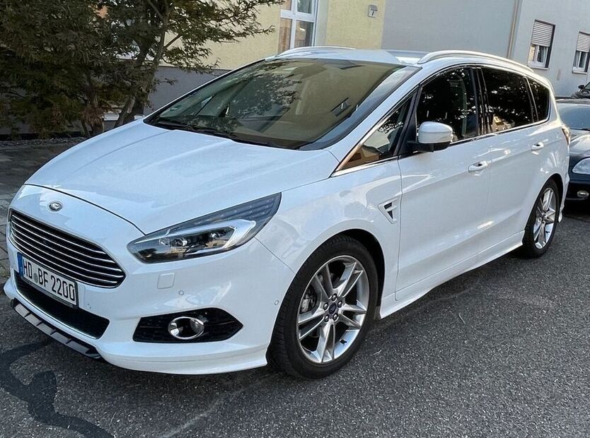 S-Max