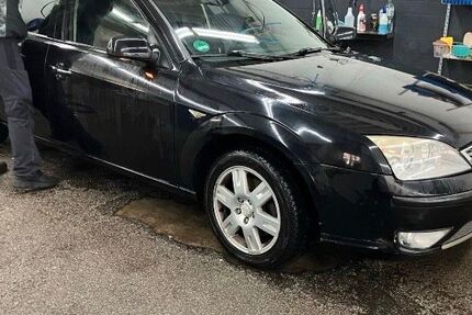 Ford Mondeo 346.500 km 1.111 &euro; Waltrop 45731