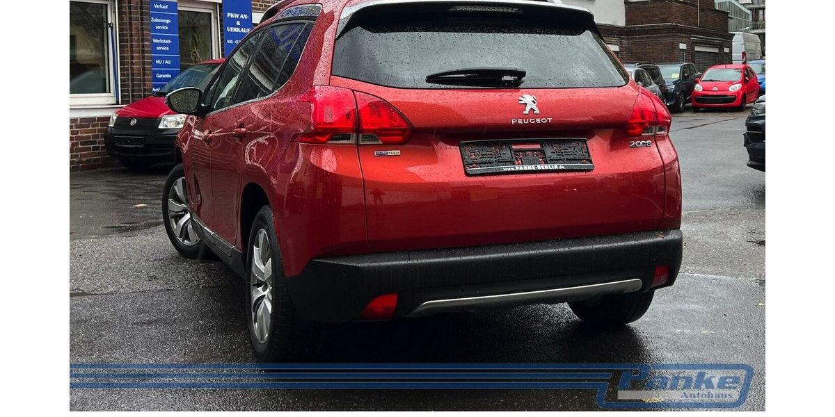 Peugeot 2008 Allure*Navi*PDC*SHZ*Ambiete*1-Hand*Tel. 98.291 km 7.480 &euro; Berlin 13187