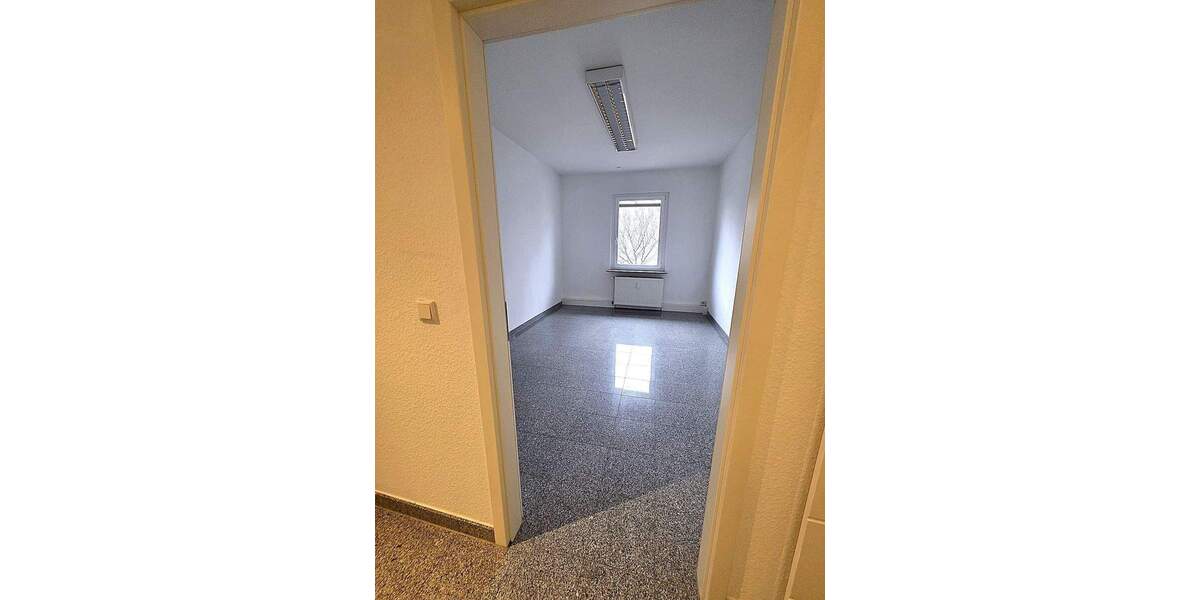 Mehrfamilienhaus, Wohnhaus Hanau Innenstadt - 4 Zimmer, 72 m&sup2;, 950&euro; | Angebot:24823660