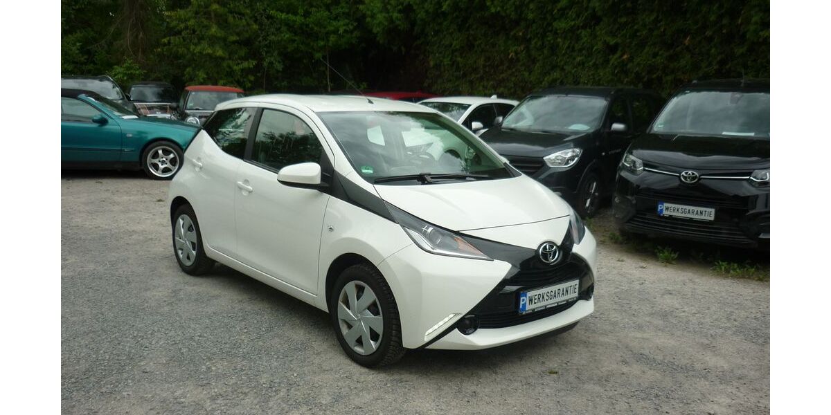 Toyota Aygo (X) 61.129 km 8.990 &euro; Estenfeld bei Würzburg 97230