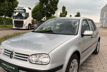 VW Golf 62.712 km 5.676 &euro; Göppingen 73037