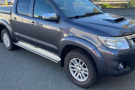 Toyota Hilux 270.000 km 14.900 &euro; Nürnberg 90431